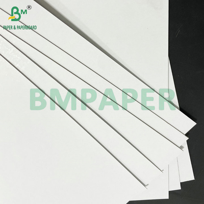 ভাল দৃঢ়তা 1 মিমি 2 মিমি উভয় পক্ষের সাদা মাঝারি ধূসর সঙ্গে স্তরিত কার্ডবোর্ড