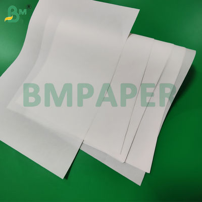 ফাস্ট ফুড প্যাকেজিং কিটের জন্য 40 গ্রাম 60 গ্রাম হোয়াইট অয়েল প্রুফ পেপার 7 25 x 35 সেমি