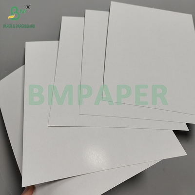 310gsm 330gsm উচ্চ অস্বচ্ছতা সম্পন্ন ব্ল্যাক কোর কার্ডস্টক পোকার কার্ডের জন্য স্ট্যান্ডার্ড