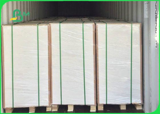 প্রসাধনী বাক্সের জন্য 61 * 61 সেমি 1.5 মিমি 2.0 মিমি এফএসসি এবং এসজিএস ডুপ্লেক্স বোর্ড হোয়াইট ব্যাক