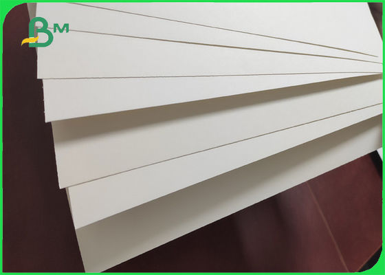 সম্পূর্ণরূপে পুনর্নবীকরণযোগ্য পিই লেপ কাপস্টক কাগজ লেপযুক্ত পলিথিলিন 210g+10g