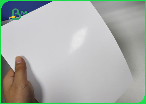 পোস্টারের জন্য 23 * 35 রিমে রিজার্ভ এফএসসি সি 2 এস এআরটি কার্ড পেপার / কাউচ পেপার 300GSM